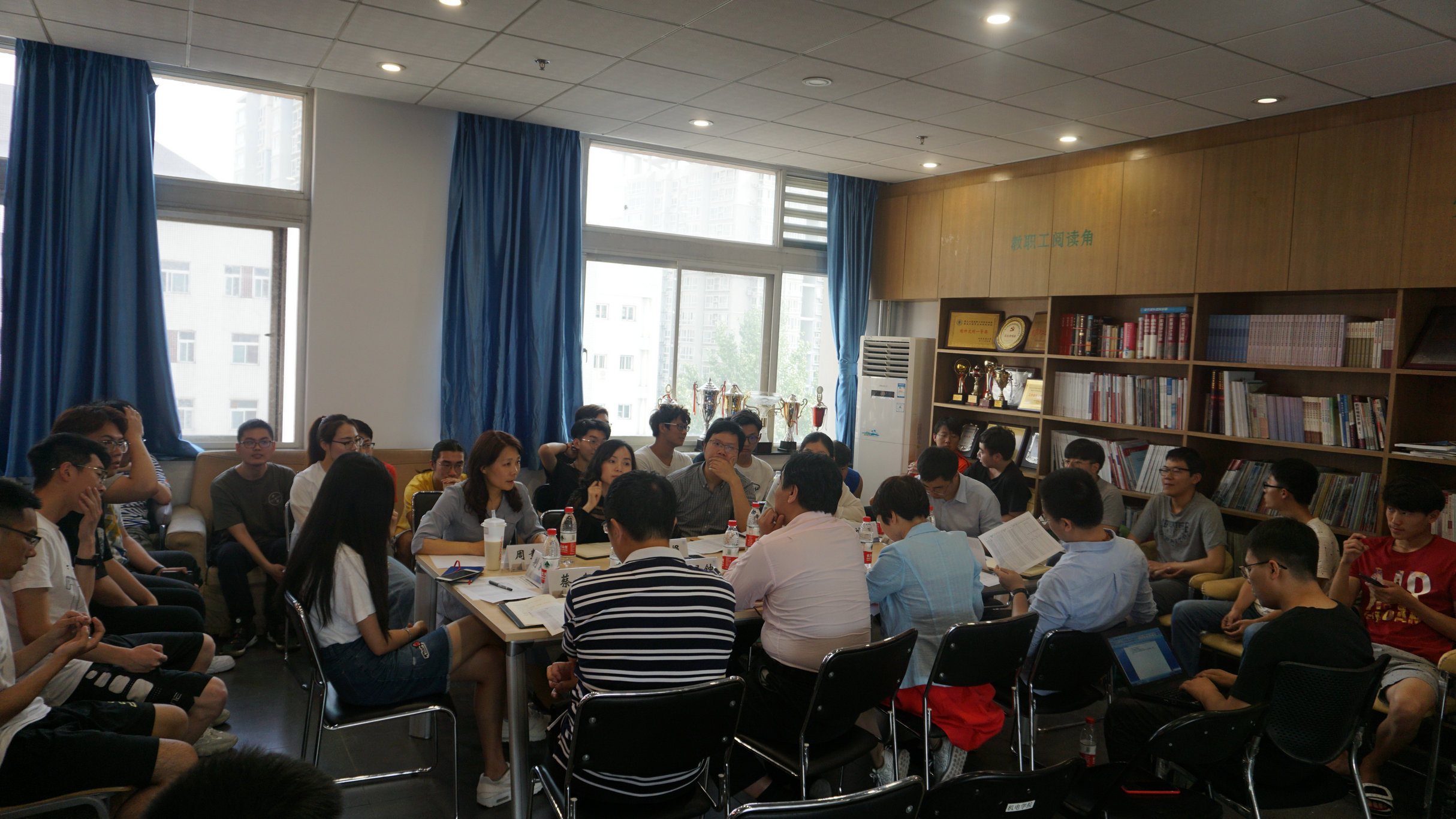 2-座谈会2.jpg 2-座谈会2.jpg